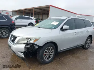 2014 Nissan Pathfinder SV with VIN 5N1AR2MN8EC663054, listed as a IAAI auction lot 41023768 with 177,994 mi miles. Bid and sale history available at carsss.com. Image 2.