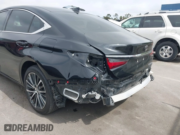 2022 Lexus ES 350 z VIN 58ADZ1B19NU129782, wystawiony jako IAAI lot #42431119 z przebiegiem 31 363 mil mil oraz . Historia ofert i sprzedaży dostępna na DreamBid. Obrazek 6.