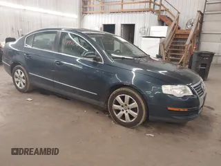 2007 Volkswagen Passat Wolfsburg Edition z VIN WVWAK73C67P052540, wystawiony jako IAAI lot #41798097 z przebiegiem 108 414 mil mil oraz . Historia ofert i sprzedaży dostępna na DreamBid. Obrazek 1.