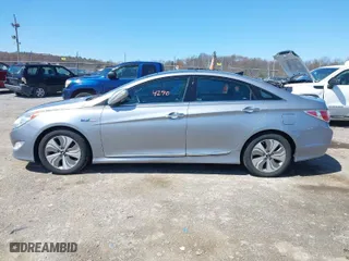 2015 Hyundai Sonata Hybrid Limited with VIN KMHEC4A46FA119336, listed as a IAAI auction lot 41944290 with 147,728 mi miles. Bid and sale history available at carsss.com. Image 14.
