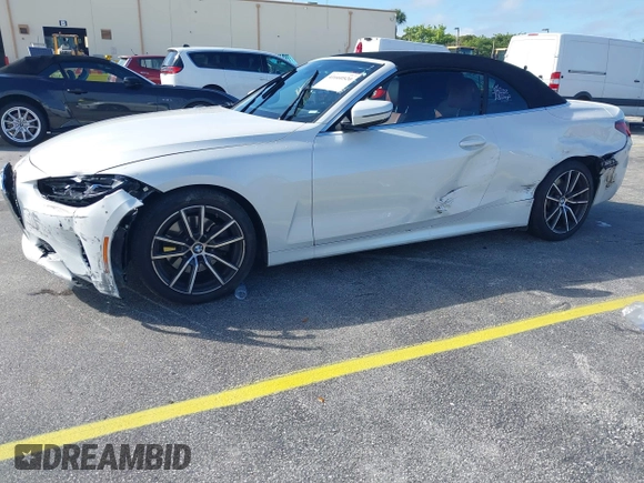 2024 BMW 4 Series 430i z VIN WBA23AT07RCP83781, wystawiony jako IAAI lot #41660520 z przebiegiem 24 064 mil mil oraz . Historia ofert i sprzedaży dostępna na DreamBid. Obrazek 6.