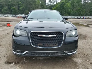 2016 Chrysler 300 Anniversary Edition z VIN 2C3CCAAG1GH343738, wystawiony jako Copart lot #55675155 z przebiegiem 120 382 mil mil oraz Szkody całkowita. Historia ofert i sprzedaży dostępna na DreamBid. Obrazek 5.