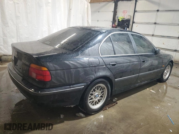 2000 BMW 5 Series 528iA with VIN WBADM6342YGU16431, listed as a Copart auction lot 45346575 with 99,799 mi miles and Salvage Title. Bid and sale history available at carsss.com. Image 3.