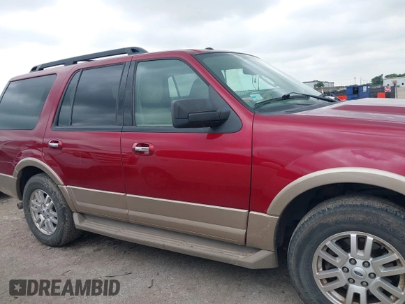 2014 Ford Expedition XLT z VIN 1FMJU1H54EEF05270, wystawiony jako IAAI lot #42129357 z przebiegiem 95 070 mil mil oraz . Historia ofert i sprzedaży dostępna na DreamBid. Obrazek 13.