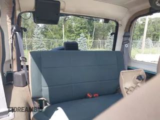 2002 Jeep Wrangler Sahara с VIN 1J4FA59S62P768112, выставлен на аукционе IAAI как лот 42657738 с пробегом 196 571 миль миль и . История ставок и продаж доступна на DreamBid. Изображение 8.
