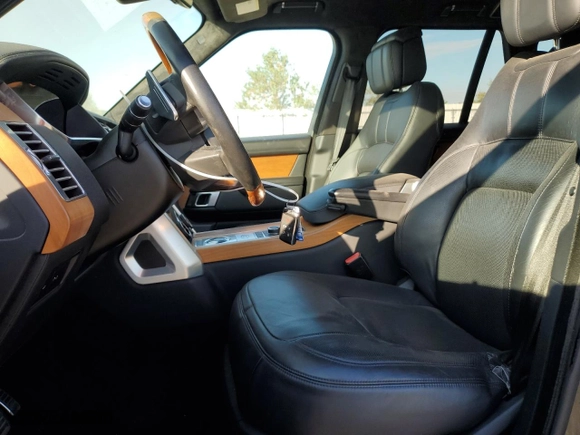 2019 Land Rover Range Rover Autobiography with VIN SALGV2RE6KA531736, listed as a Copart auction lot 72384494 with 73,572 mi miles and Salvage Title. Bid and sale history available at carsss.com. Image 7.