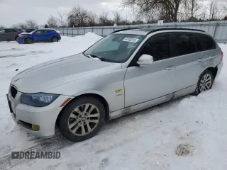 2011 BMW 3 Series 328i xDrive with VIN WBAUU3C54BA541898, listed as a Copart auction lot 44102915 with 320,395 mi miles and Clean Title. Bid and sale history available at DreamBid. Image 1.