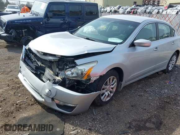 2014 Nissan Altima 2.5 S with VIN 1N4AL3AP3EC151483, listed as a IAAI auction lot 41932459 with 129,408 mi miles. Bid and sale history available at carsss.com. Image 17.