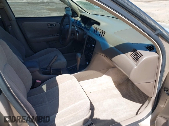 2001 Toyota Camry CE with VIN 4T1BG22K71U763959, listed as a IAAI auction lot 41996019 with 108,909 mi miles. Bid and sale history available at carsss.com. Image 5.