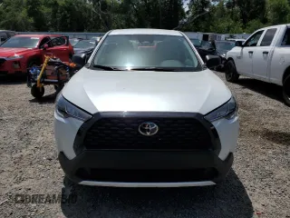 2024 Toyota Corolla Cross L with VIN 7MUAAAAG6RV105158, listed as a Copart auction lot 60271015 with 7,294 mi miles and Salvage title. Bid and sale history available at DreamBid. Image 5.