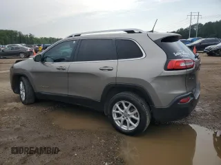 2018 Jeep Cherokee Latitude Plus with VIN 1C4PJLLB4JD605417, listed as a Copart auction lot 58005145 with 176,231 mi miles and Salvage title. Bid and sale history available at DreamBid. Image 2.