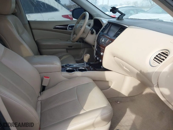 2014 Nissan Pathfinder SV with VIN 5N1AR2MM1EC702655, listed as a IAAI auction lot 41421438 with 178,030 mi miles. Bid and sale history available at carsss.com. Image 5.