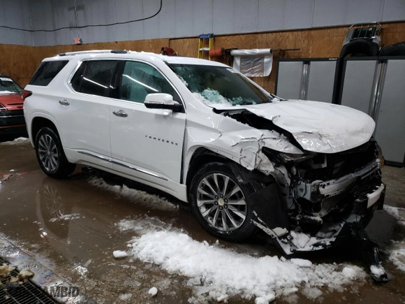 2023 Chevrolet Traverse Premier with VIN 1GNEVKKW2PJ129129, listed as a Copart auction lot 44035845 with 20,740 mi miles and Salvage Title. Bid and sale history available at carsss.com. Image 4.