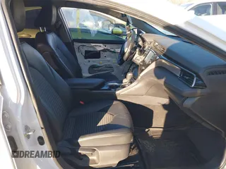 2020 Toyota Camry SE z VIN 4T1G11AK9LU997770, wystawiony jako IAAI lot #41397948 z przebiegiem 97 338 mil mil oraz . Historia ofert i sprzedaży dostępna na DreamBid. Obrazek 5.