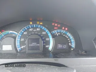 2012 Toyota Camry XLE z VIN 4T1BD1FK4CU018747, wystawiony jako IAAI lot #42275078 z przebiegiem 199 129 mil mil oraz . Historia ofert i sprzedaży dostępna na DreamBid. Obrazek 7.