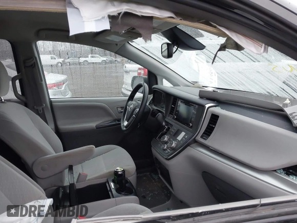 2019 Toyota Sienna LE Auto Access Seat with VIN 5TDKZ3DC6KS988342, listed as a IAAI auction lot 41456926 with 91,799 mi miles and . Bid and sale history available at DreamBid. Image 5.
