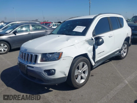 2015 Jeep Compass Sport with VIN 1C4NJCBB0FD122085, listed as a IAAI auction lot 41599772 with 98,155 mi miles. Bid and sale history available at carsss.com. Image 2.