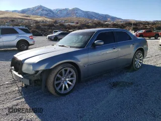 2006 Chrysler 300 C SRT8 with VIN 2C3KA73W16H417442, listed as a Copart auction lot 88268995 with 181,438 mi miles and Salvage Title. Bid and sale history available at carsss.com. Image 1.