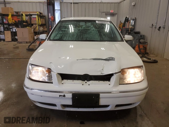 2004 Volkswagen Jetta GL with VIN 3VWRK69M54M098422, listed as a Copart auction lot 44006055 with 115,211 mi miles and Clean title. Bid and sale history available at DreamBid. Image 5.
