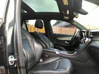 2021 Mercedes-Benz GLC 300 with VIN W1N0G8DB7MV313747, listed as a IAAI auction lot 42435991 with 106,743 mi miles and . Bid and sale history available at DreamBid. Image 5.