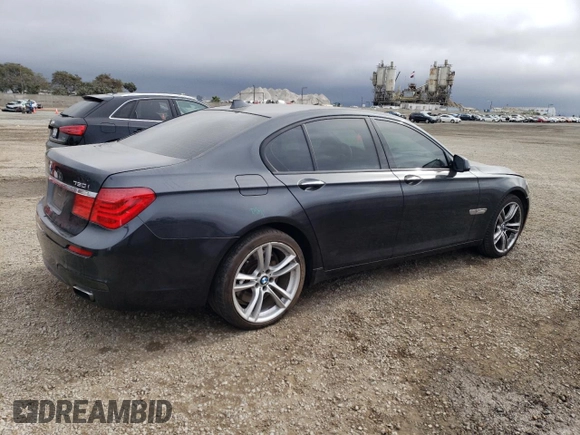 2011 BMW 7 Series 750i z VIN WBAKA8C5XBCY36778, wystawiony jako Copart lot #86220094 z przebiegiem 95 536 mil mil oraz Szkoda całkowita • Salvage title. Historia ofert i sprzedaży dostępna na DreamBid. Obrazek 3.