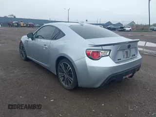 2015 Scion FR-S z VIN JF1ZNAA10F9704134, wystawiony jako IAAI lot #42167308 z przebiegiem 130 242 mil mil oraz . Historia ofert i sprzedaży dostępna na DreamBid. Obrazek 3.