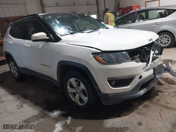 2020 Jeep Compass Latitude with VIN 3C4NJDBB0LT175428, listed as a IAAI auction lot 41620773 with 95,382 mi miles. Bid and sale history available at carsss.com. Image 1.