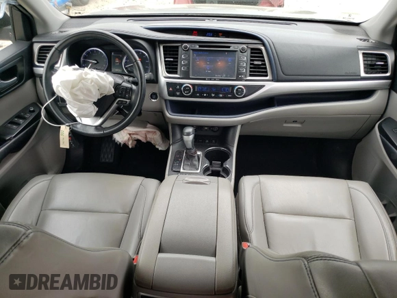 2019 Toyota Highlander SE with VIN 5TDJZRFH8KS932717, listed as a Copart auction lot 57224345 with 76,356 mi miles and Salvage title. Bid and sale history available at DreamBid. Image 8.