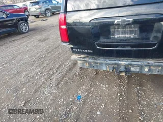 2017 Chevrolet Suburban LT z VIN 1GNSKHKC6HR246168, wystawiony jako IAAI lot #42150327 z przebiegiem Nie podano mil oraz . Historia ofert i sprzedaży dostępna na DreamBid. Obrazek 20.