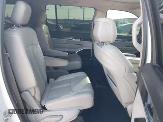 2022 Jeep Wagoneer Series III with VIN 1C4SJVDT7NS108523, listed as a IAAI auction lot 41996999 with 98,512 mi miles and . Bid and sale history available at DreamBid. Image 8.