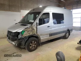 2014 Mercedes-Benz Sprinter with VIN WD3PE7DC8E5935347, listed as a Copart auction lot 88252445 with 187,828 mi miles and Salvage Title. Bid and sale history available at DreamBid. Image 1.