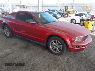 2005 Ford Mustang Deluxe with VIN 1ZVFT80N755150898, listed as a IAAI auction lot 42559021 with 101,939 mi miles and . Bid and sale history available at DreamBid. Image 1.