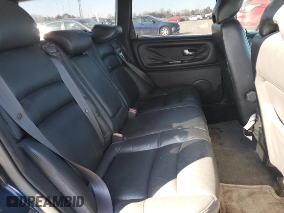 2000 Volvo V70 with VIN YV1LW61J1Y2697727, listed as a Copart auction lot 42295845 with 236,298 mi miles and Salvage Title. Bid and sale history available at carsss.com. Image 10.