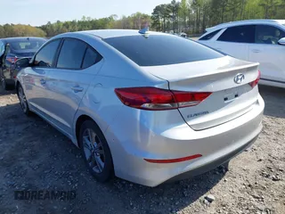 2017 Hyundai Elantra Limited z VIN 5NPD84LF6HH062986, wystawiony jako IAAI lot #41913822 z przebiegiem 163 618 mil mil oraz . Historia ofert i sprzedaży dostępna na DreamBid. Obrazek 3.