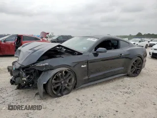 2019 Ford Mustang GT z VIN 1FA6P8CF6K5152848, wystawiony jako Copart lot #57571295 z przebiegiem 57 395 mil mil oraz Szkody całkowita. Historia ofert i sprzedaży dostępna na DreamBid. Obrazek 1.