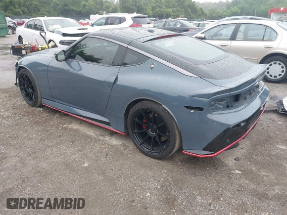2024 Nissan Z Nismo with VIN JN1BZ4CH9RM360447, listed as a IAAI auction lot 42457597 with 9,723 mi miles and . Bid and sale history available at DreamBid. Image 3.
