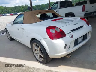 2003 Toyota MR2 z VIN JTDFR320430063623, wystawiony jako IAAI lot #42255385 z przebiegiem 140 134 mil mil oraz . Historia ofert i sprzedaży dostępna na DreamBid. Obrazek 3.