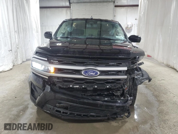 2024 Ford Expedition Max XLT with VIN 1FMJK1J8XREA33057, listed as a Copart auction lot 50720065 with 19,386 mi miles and Clean Title. Bid and sale history available at DreamBid. Image 5.