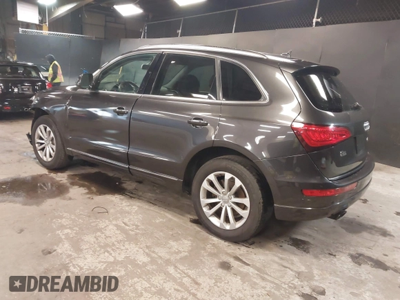 2015 Audi Q5 Premium Plus with VIN WA1LFAFP5FA029478, listed as a IAAI auction lot 41514901 with 133,150 mi miles. Bid and sale history available at carsss.com. Image 3.