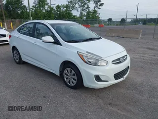 2016 Hyundai Accent SE z VIN KMHCT4AE3GU074940, wystawiony jako IAAI lot #42475752 z przebiegiem 150 894 mil mil oraz . Historia ofert i sprzedaży dostępna na DreamBid. Obrazek 1.