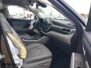 2020 Toyota Highlander XLE with VIN 5TDHZRAH5LS004127, listed as a IAAI auction lot 41763819 with 53,228 mi miles. Bid and sale history available at carsss.com. Image 5.