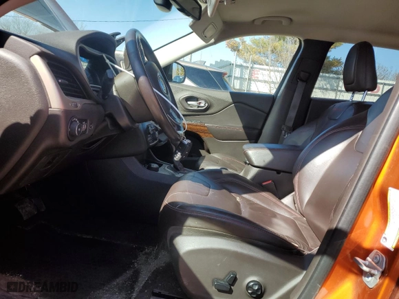2015 Jeep Cherokee Trailhawk with VIN 1C4PJMBS0FW604168, listed as a Copart auction lot 51470625 with 186,211 mi miles and Salvage Title. Bid and sale history available at carsss.com. Image 7.