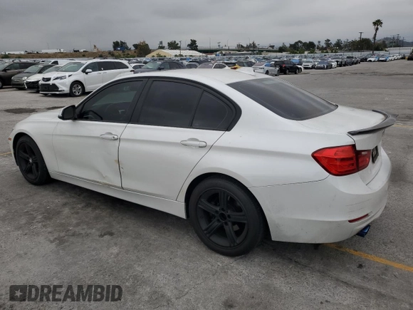 2013 BMW 3 Series 328i z VIN WBA3C1C58DF436922, wystawiony jako Copart lot #55897625 z przebiegiem 88 910 mil mil oraz Szkoda całkowita • Salvage title. Historia ofert i sprzedaży dostępna na DreamBid. Obrazek 2.