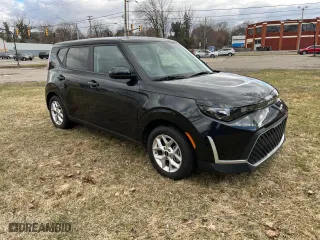 2024 Kia Soul LX with VIN KNDJ23AU1R7896704, listed as a Copart auction lot 50256605 with 5,661 mi miles and Clean Title. Bid and sale history available at carsss.com. Image 1.