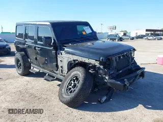 2020 Jeep Wrangler Unlimited Sport S z VIN 1C4HJXDN7LW275350, wystawiony jako IAAI lot #41138676 z przebiegiem Nie podano mil oraz . Historia ofert i sprzedaży dostępna na DreamBid. Obrazek 1.