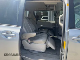 2011 Toyota Sienna XLE with VIN 5TDDK3DC3BS007297, listed as a Copart auction lot 55276405 with 208,274 mi miles and Clean Title. Bid and sale history available at DreamBid. Image 6.