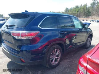 2014 Toyota Highlander XLE with VIN 5TDJKRFH2ES009559, listed as a IAAI auction lot 41913766 with 175,290 mi miles. Bid and sale history available at carsss.com. Image 12.