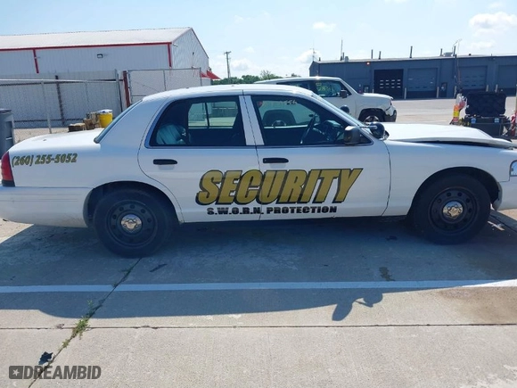 2009 Ford Police Interceptor with VIN 2FAHP71V99X141896, listed as a IAAI auction lot 39829556 with 1 mi miles. Bid and sale history available at carsss.com. Image 14.