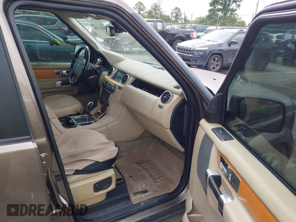 2011 Land Rover LR4 Lux with VIN SALAK2D44BA557992, listed as a IAAI auction lot 42267596 with 217,414 mi miles and . Bid and sale history available at DreamBid. Image 5.