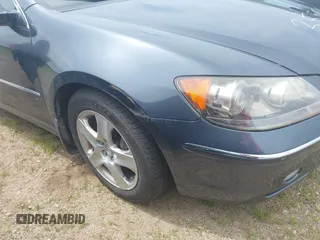 2005 Acura RL with VIN JH4KB16565C018969, listed as a IAAI auction lot 42663552 with 160,007 mi miles and . Bid and sale history available at DreamBid. Image 6.